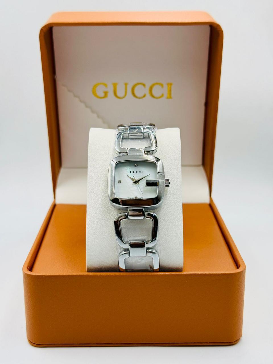 Luxury Women’s Gold Watch Square Case Bracelet Style Elegant Timepiece