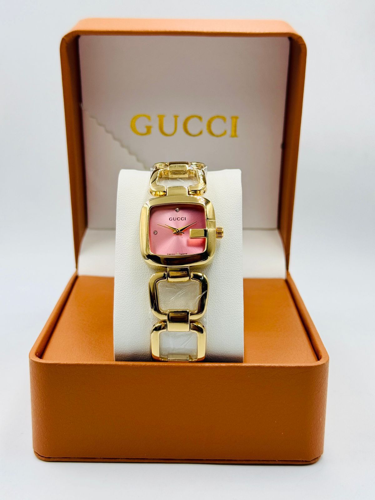 Luxury Women’s Gold Watch Square Case Bracelet Style Elegant Timepiece